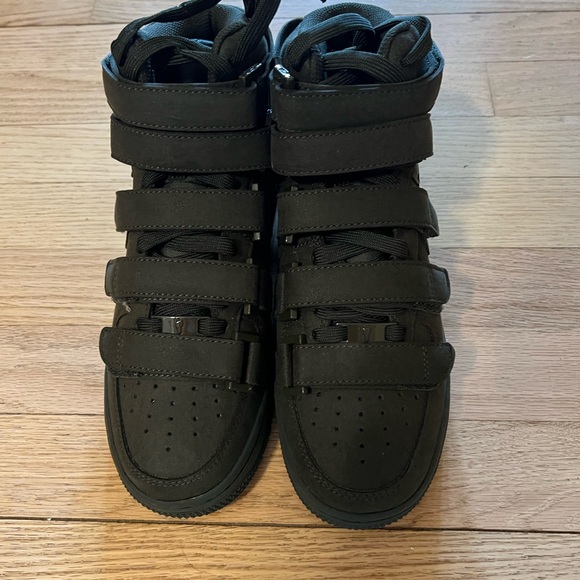 Nike Black High-Top Athletic Shoes - Picture 2 of 7